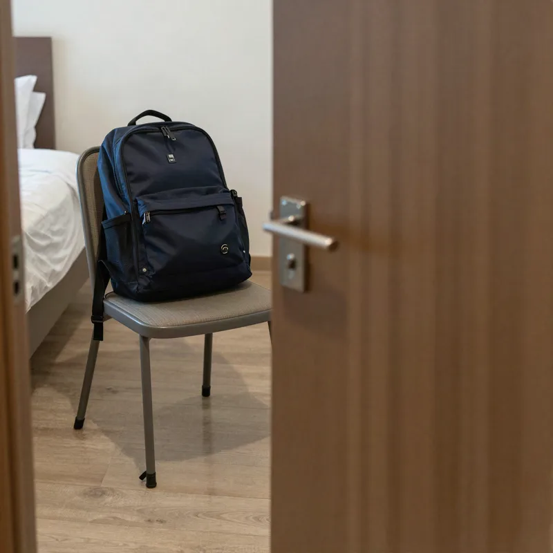 혼자 떠나는 여행자를 위한 아고다 할인코드 활용 & 안전한 호텔 예약 가이드